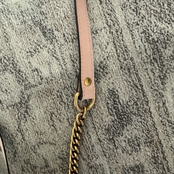 GG Marmont Mini Shoulder Bag - Picture 11 of 14